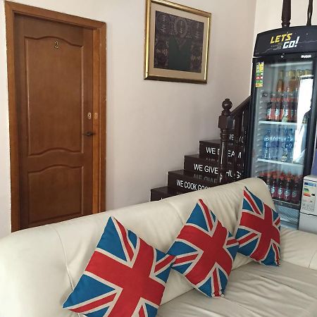 Almaty Backpackers Hostel Exterior photo
