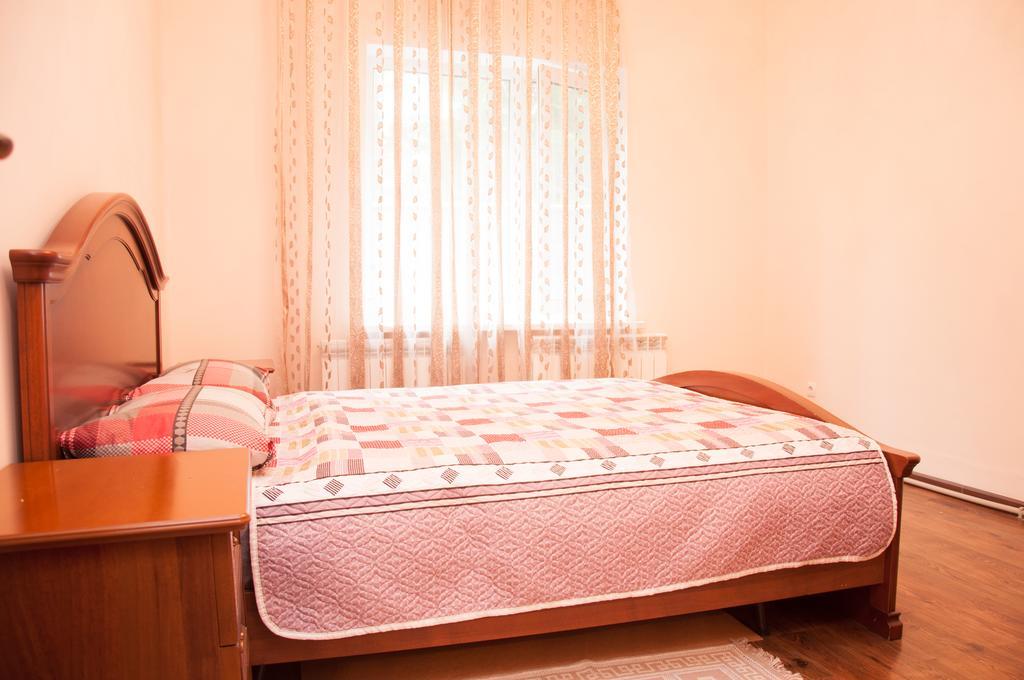 Almaty Backpackers Hostel Room photo